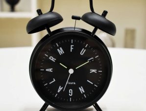 Επιτραπέζιο Ρολόι – Ξυπνητήρι CL1325 F…ing Alarm Black Fisura