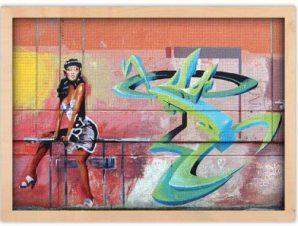 Graffiti με μελαχρινή γυναίκα, Street art, Πίνακες σε καμβά, 30 x 20 εκ.